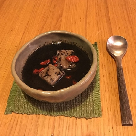 目の疲れをいやす【黒ごま入りおしるこ】1月Menu